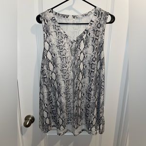 Bundle of 2 Women’s Tops